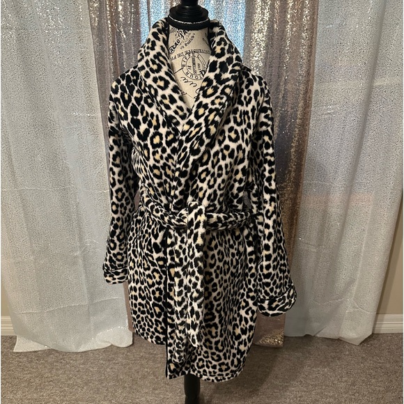 kate spade Other - Kate Spade New York Plush Wrap Robe